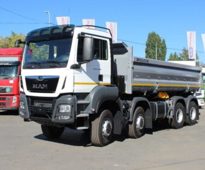 MAN TGS 35.500 8X6 BB – nástavba Molčík
